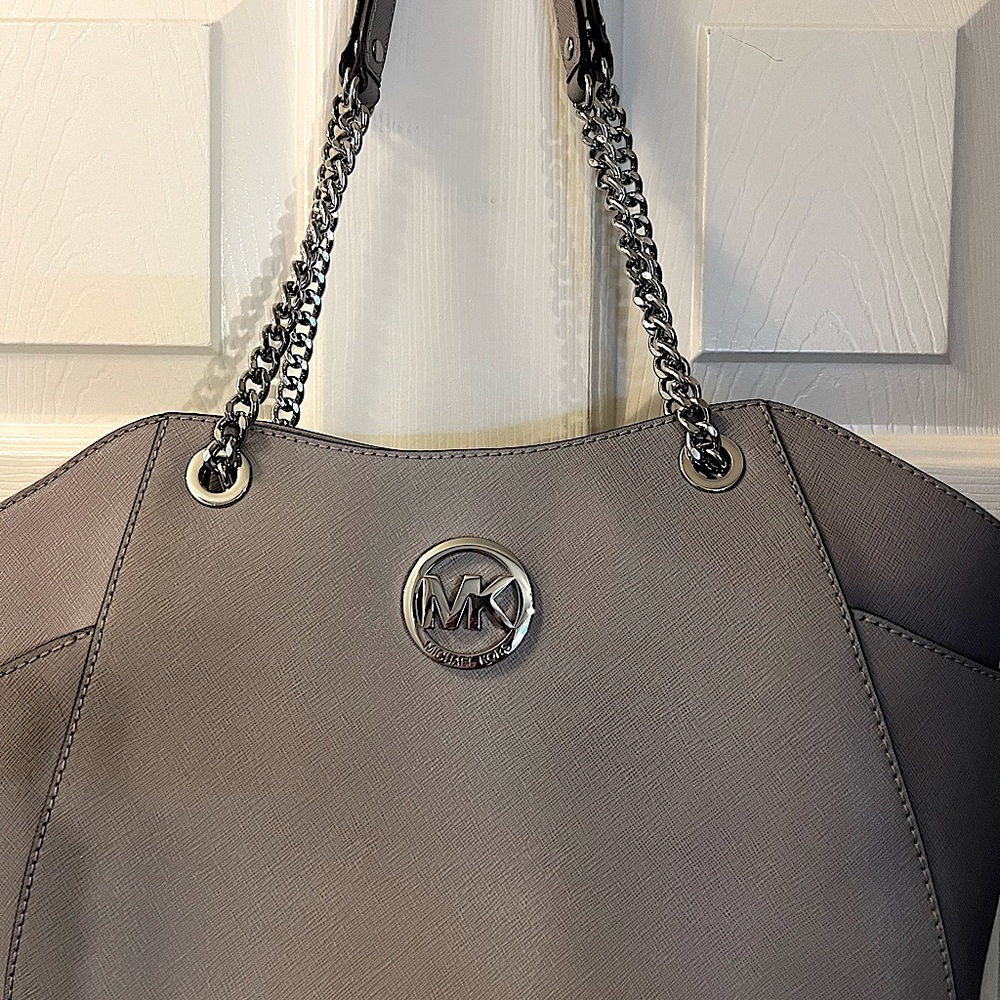 Michael Kors Women's Jet Set Travel Large Chain Shoulder Bag!